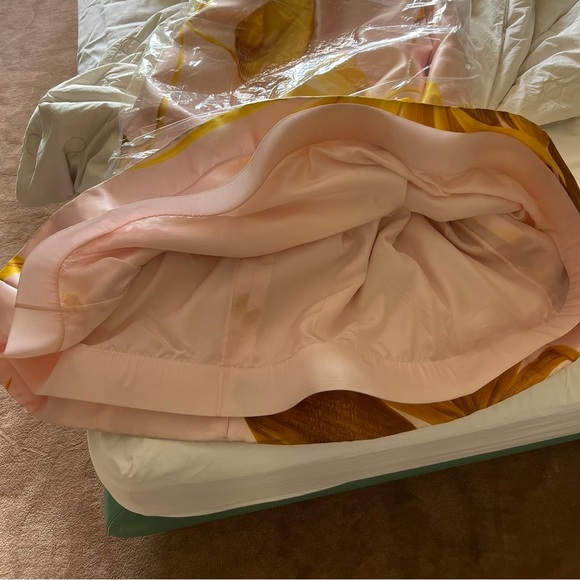 Dennis Basso Handmade in New York City Gown. New. - Picture 14 of 16